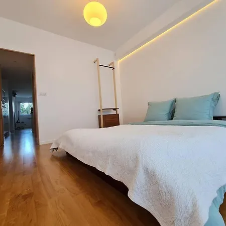 Superbe 3 Pièces Rénové Au Cœur Du Cap D'antibes